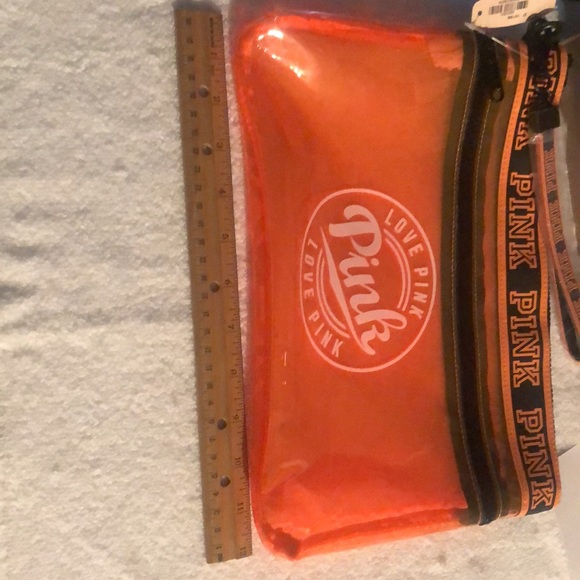 NWT PINK Victoria’s Secret Swimsuit beach bag. 2 zipper compartments. - Picture 7 of 9